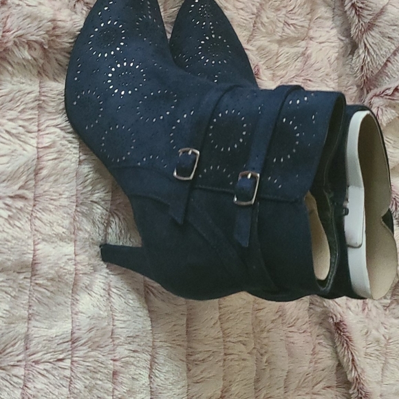 Brand New Short boots - Picture 2 of 7